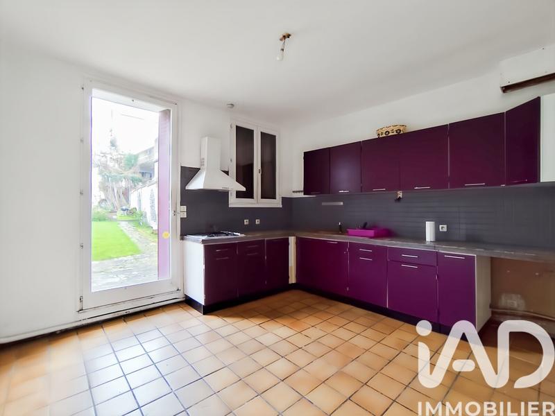 Maison - 217 m² - 9 pièces