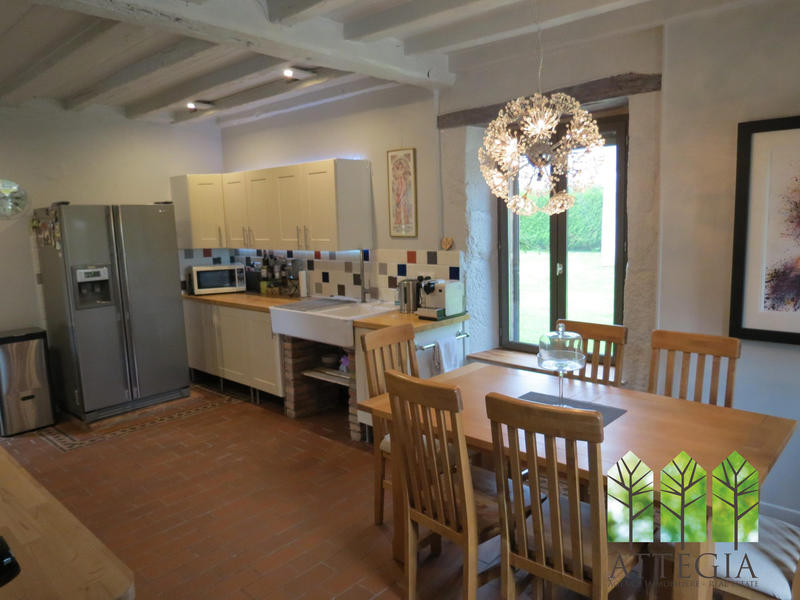 Maison - 170 m² - 6 pièces