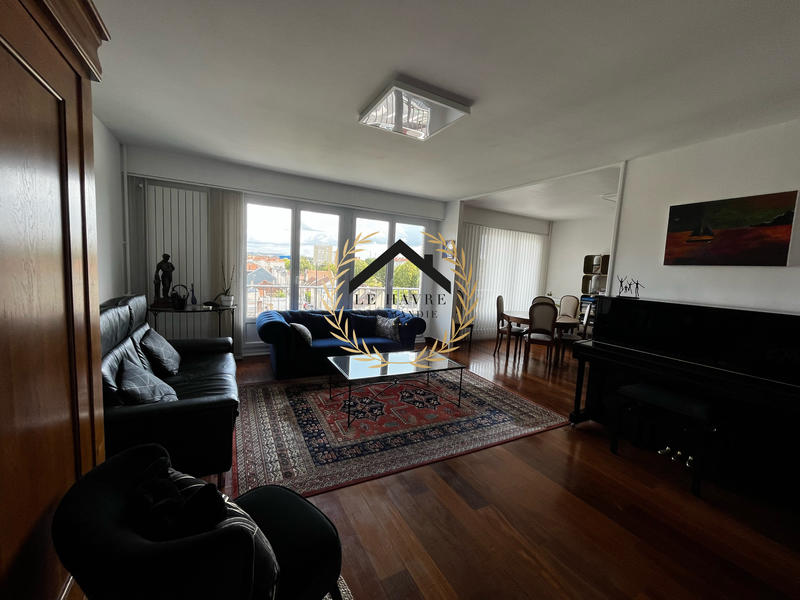 Appartement - 101 m² - 5 pièces