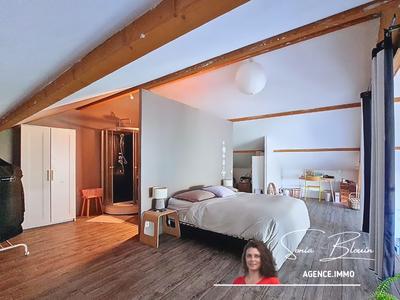 Maison - 137 m² - 5 pièces