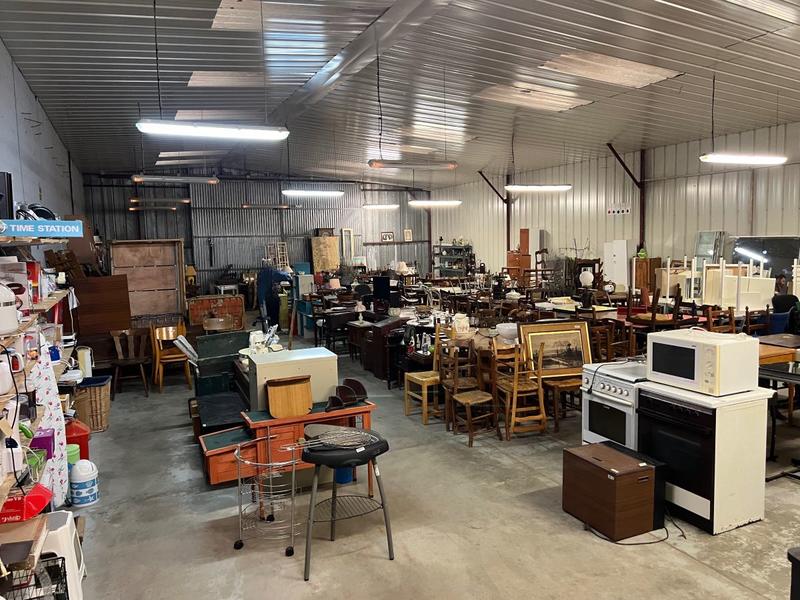 Local commercial - 1 300 m²