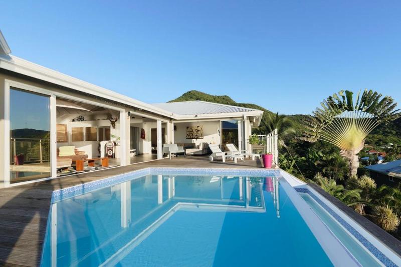 Demeure - 121 m² - 9 pièces