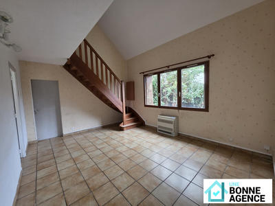 Maison traditionnelle - 166 m² - 6 pièces