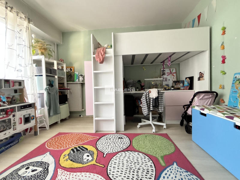 Appartement - 90 m² - 3 pièces