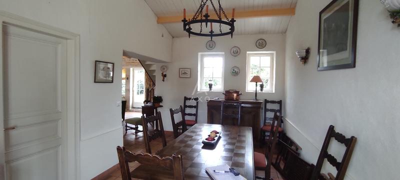 Maison en pierre - 149 m² - 7 pièces