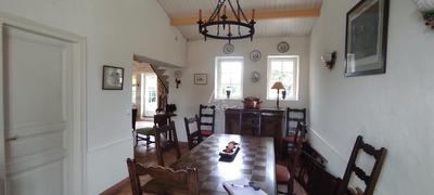 Maison en pierre - 149 m² - 7 pièces