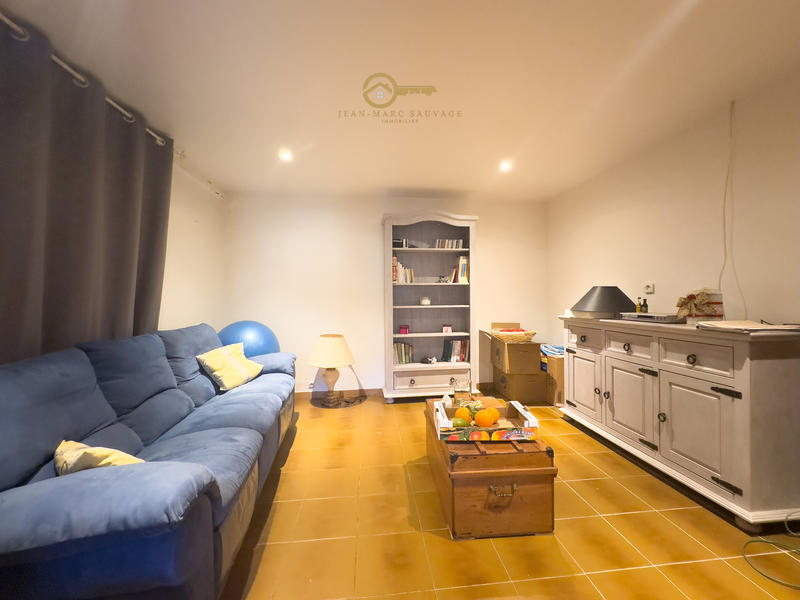 Propriété - 231 m² - 14 pièces