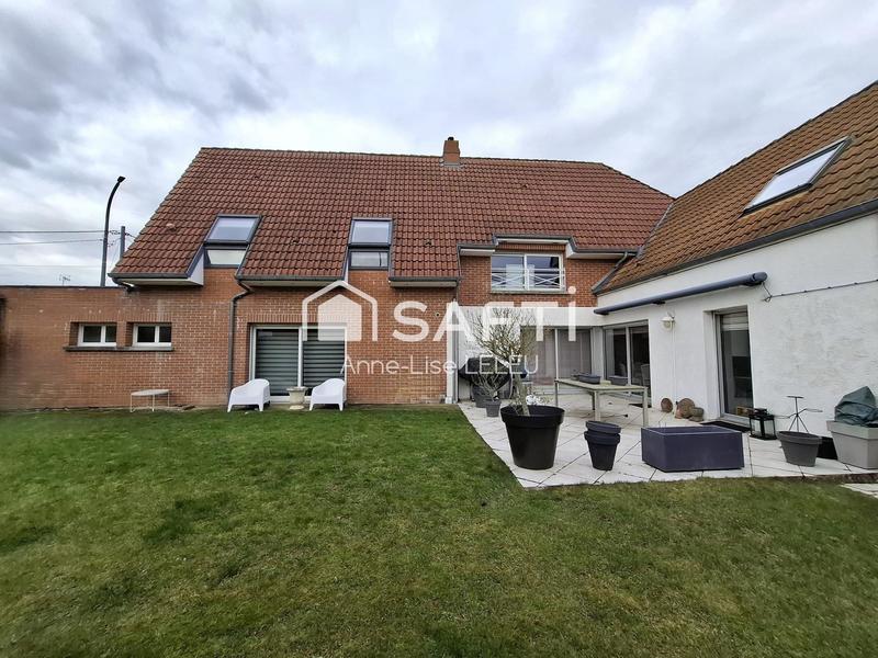 Maison - 210 m² - 6 pièces