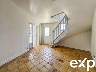 Maison - 180 m² - 8 pièces