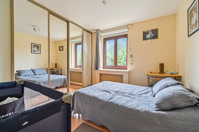 Maison contemporaine - 240 m² - 7 pièces