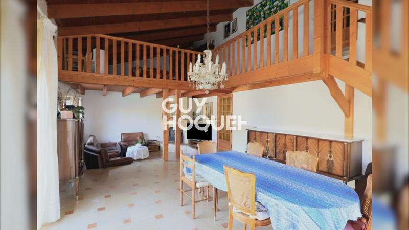 Maison - 151 m² - 6 pièces