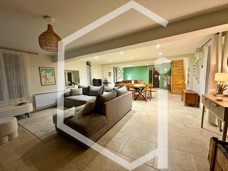 Maison - 121 m² - 4 pièces