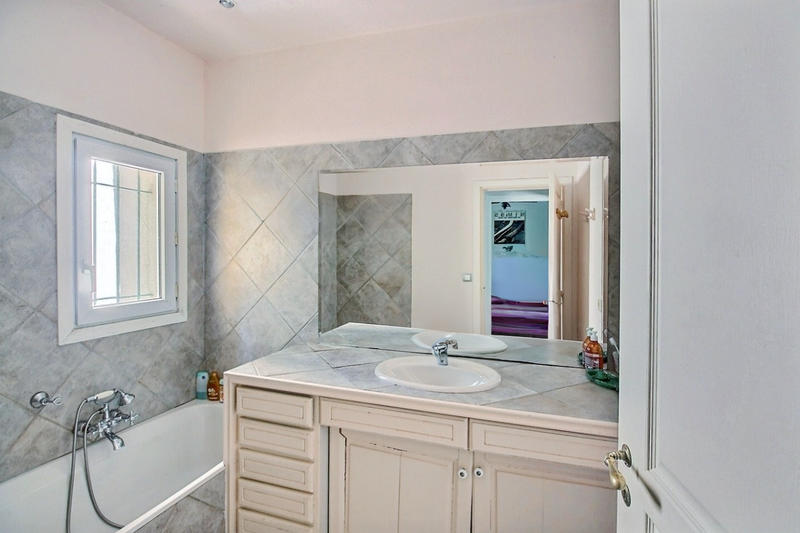 Villa - 209 m² - 5 pièces