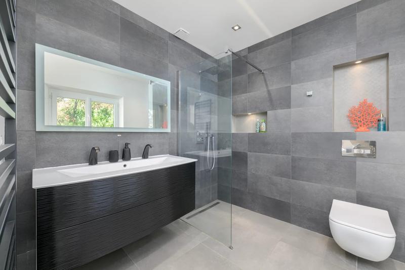 Maison - 205 m² - 6 pièces