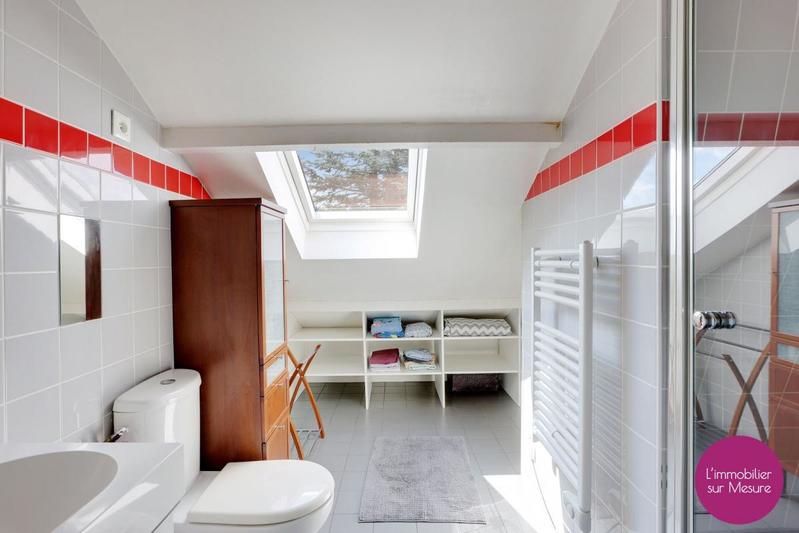 Maison - 250 m² - 7 pièces