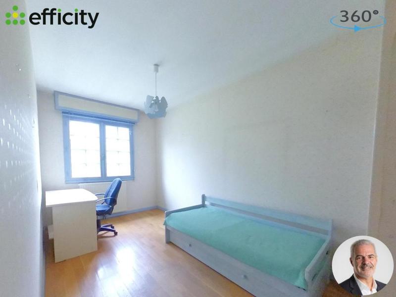 Maison - 102 m² - 5 pièces