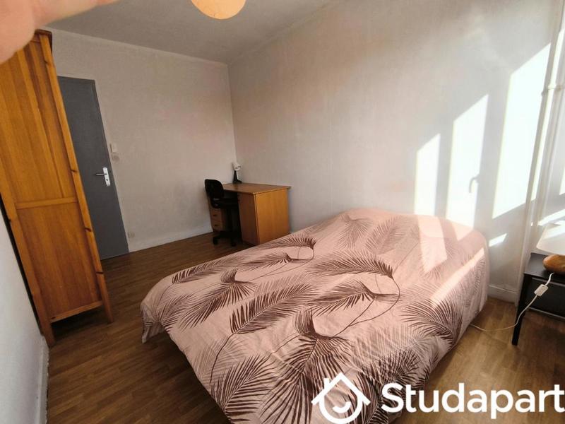 Appartement - 77 m² - 4 pièces