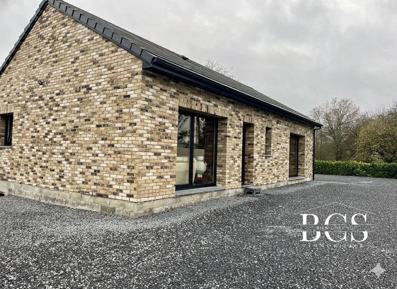 Maison - 94 m² - 5 pièces