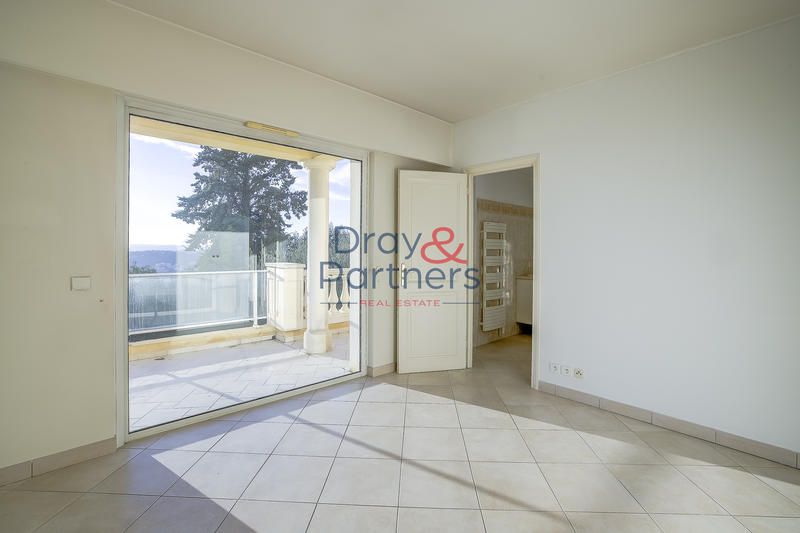 Villa - 305 m² - 7 pièces