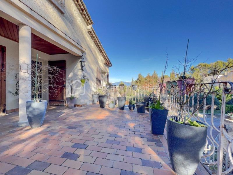 Maison d'architecte - 200 m² - 7 pièces