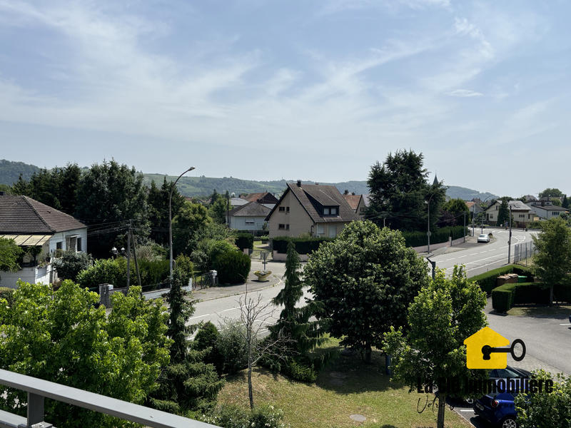 Appartement - 93 m² - 5 pièces