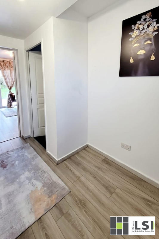 Maison - 122 m² - 9 pièces