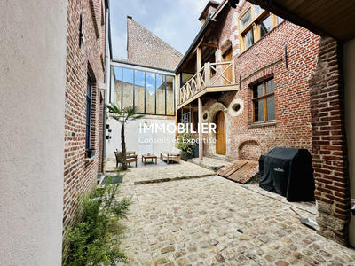 Maison ancienne - 258 m² - 9 pièces