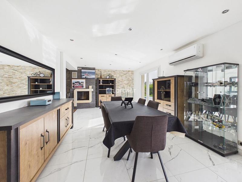 Maison - 138 m² - 6 pièces