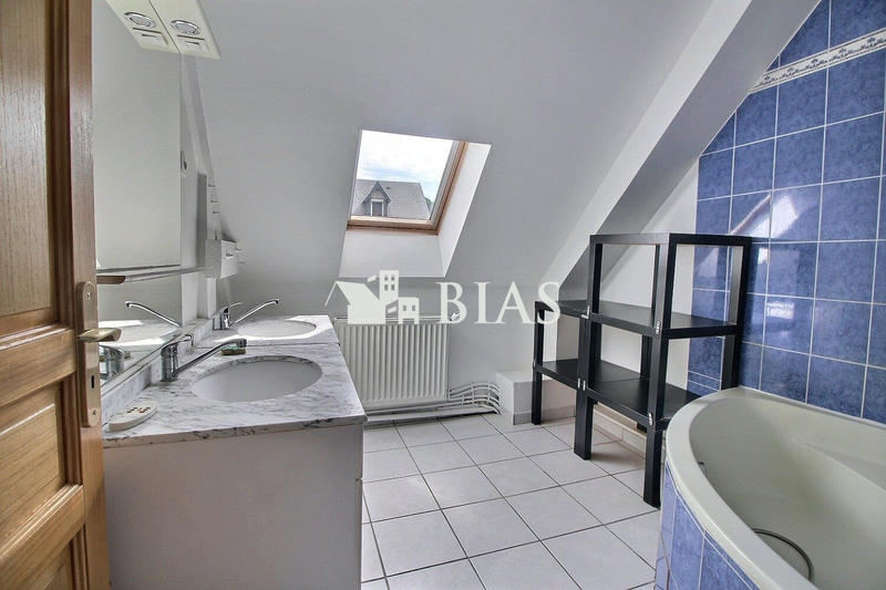 Maison - 151 m² - 6 pièces