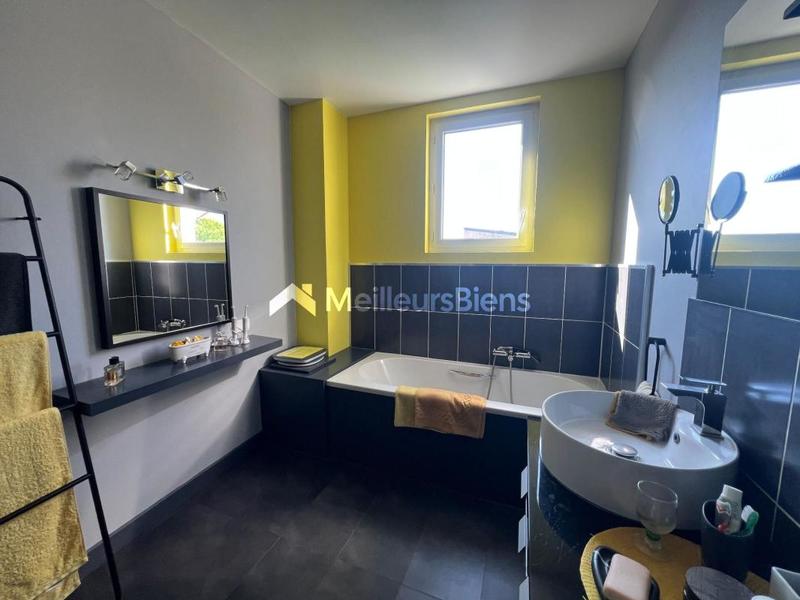 Maison - 167 m² - 7 pièces