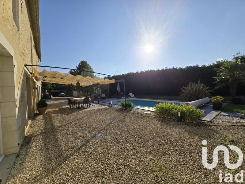 Maison - 208 m² - 9 pièces