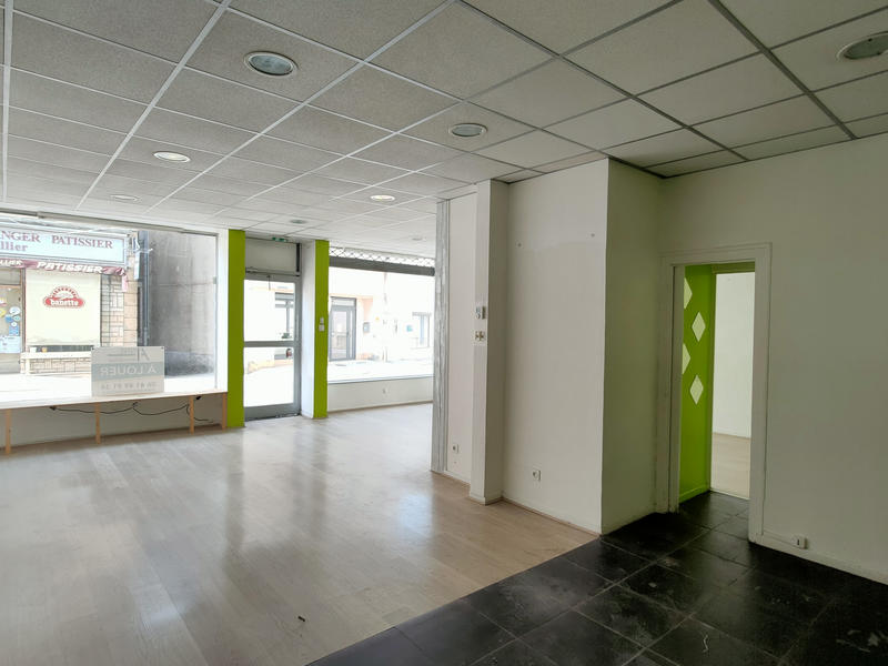Local commercial - 141 m² - 3 pièces