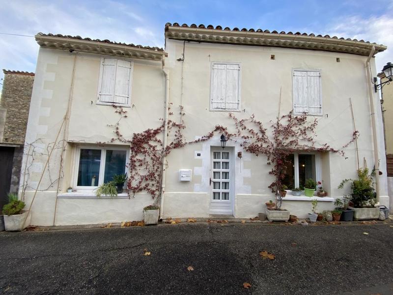 Maison de village - 85 m² - 3 pièces