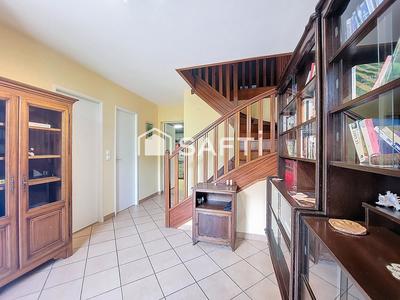 Maison - 207 m² - 6 pièces