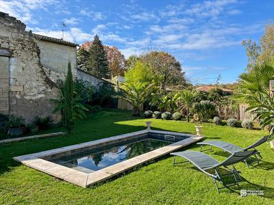 Maison - 105 m² - 4 pièces