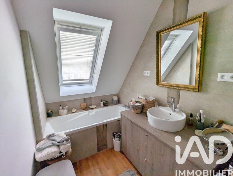 Maison - 85 m² - 4 pièces