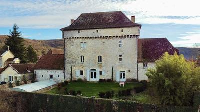 Château - 370 m² - 10 pièces
