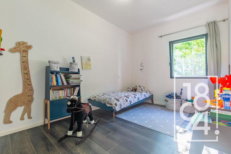 Maison - 165 m² - 4 pièces