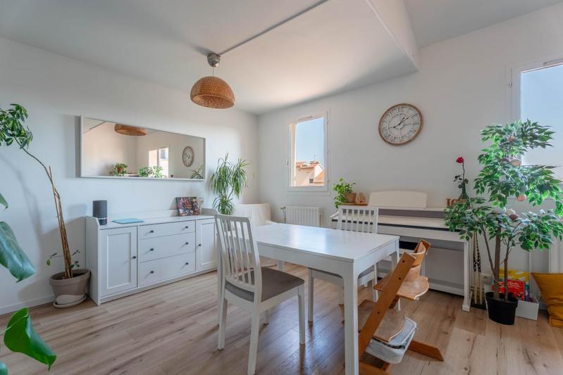 Appartement - 98 m² - 4 pièces