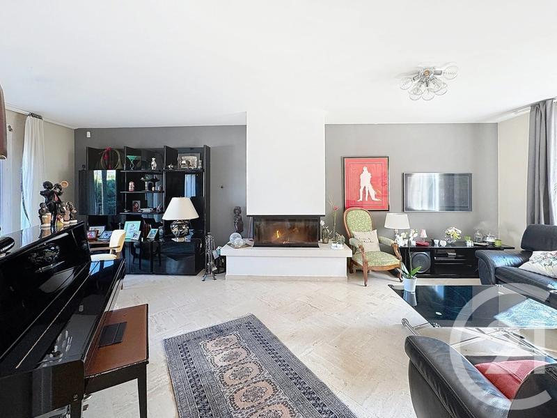 Maison - 190 m² - 7 pièces