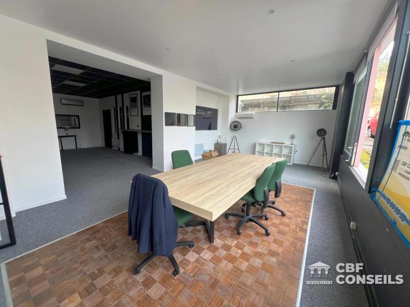 Bureau - 160 m² - 4 pièces