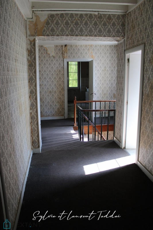 Maison - 330 m² - 17 pièces