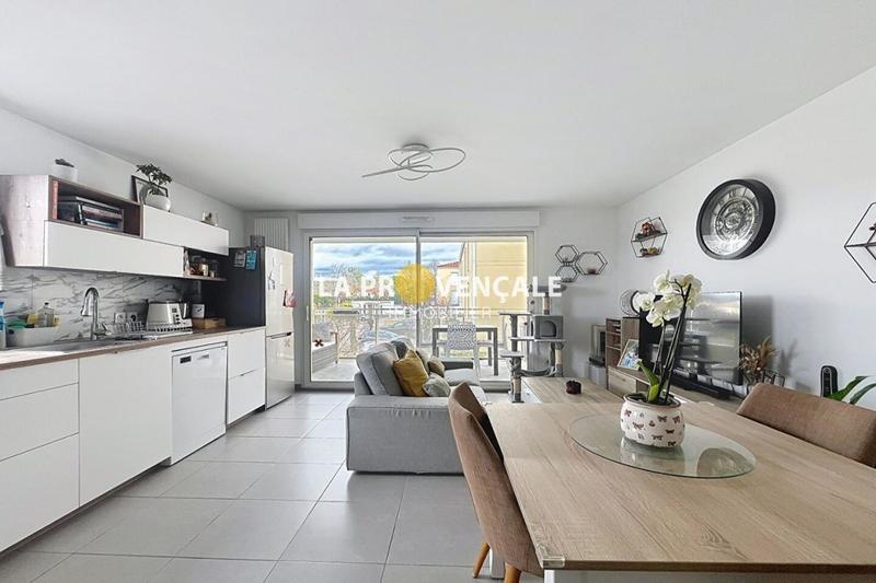 Appartement - 60 m² - 3 pièces