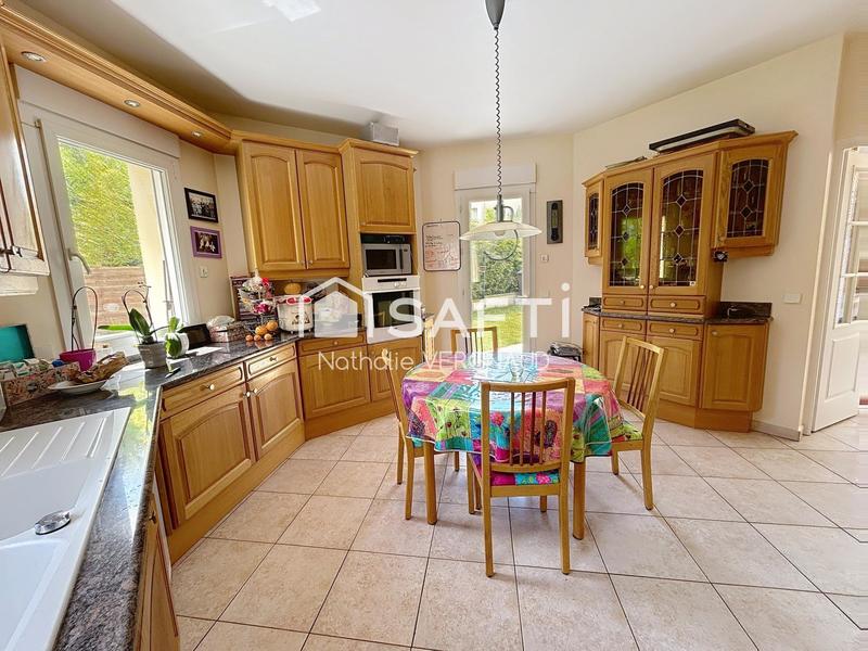 Maison - 177 m² - 7 pièces