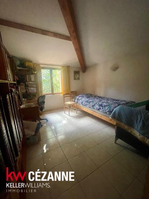 Maison - 182 m² - 5 pièces