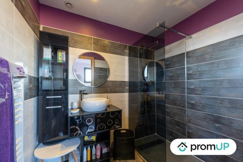 Maison - 260 m² - 7 pièces