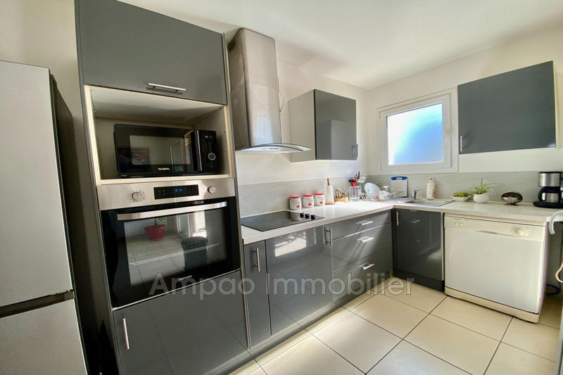 Appartement - 77 m² - 3 pièces