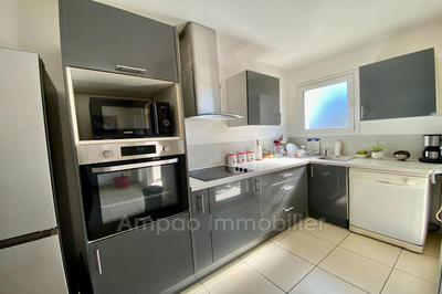 Appartement - 77 m² - 3 pièces
