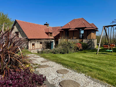 Maison - 200 m² - 6 pièces