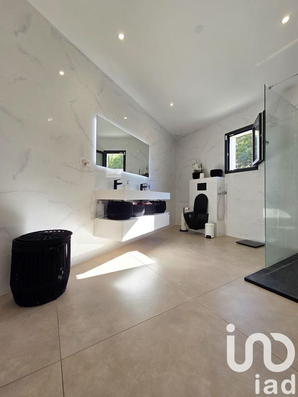 Maison de maîtres - 228 m² - 7 pièces